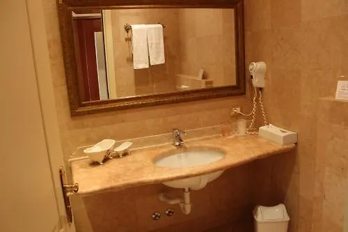 La Dolce Hotel 3*