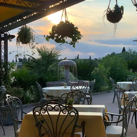 La Dolce Hotel 3*
